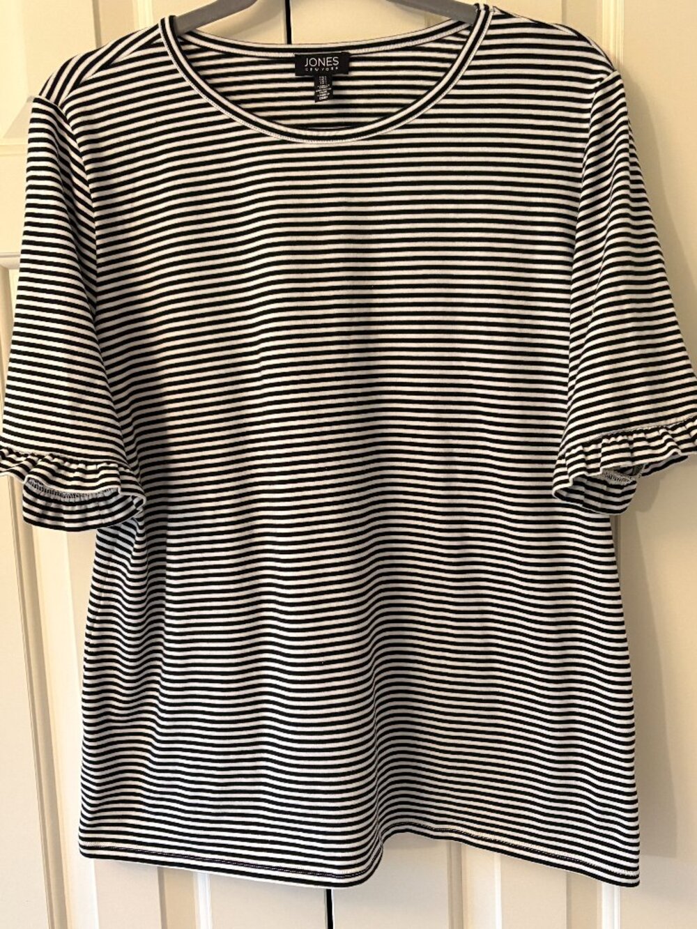 NWOT Jones New York Black & White Cotton Top  Ruffed Elbow Sleeves Sz L